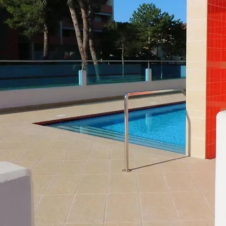 Poolside Serenity - Beahost