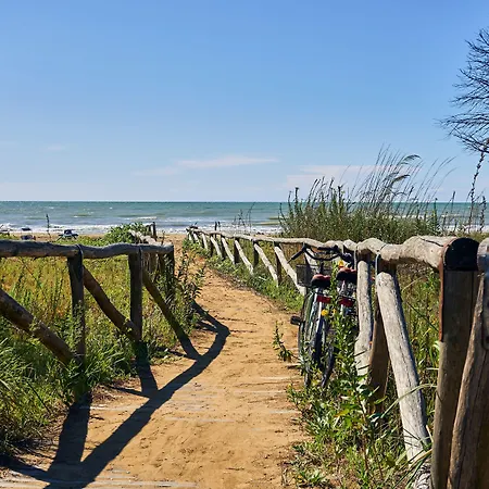 Poolside Serenity-beahost Lejlighed *